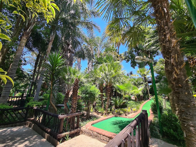 Adventure golf (Brightwater commons) — photo 4